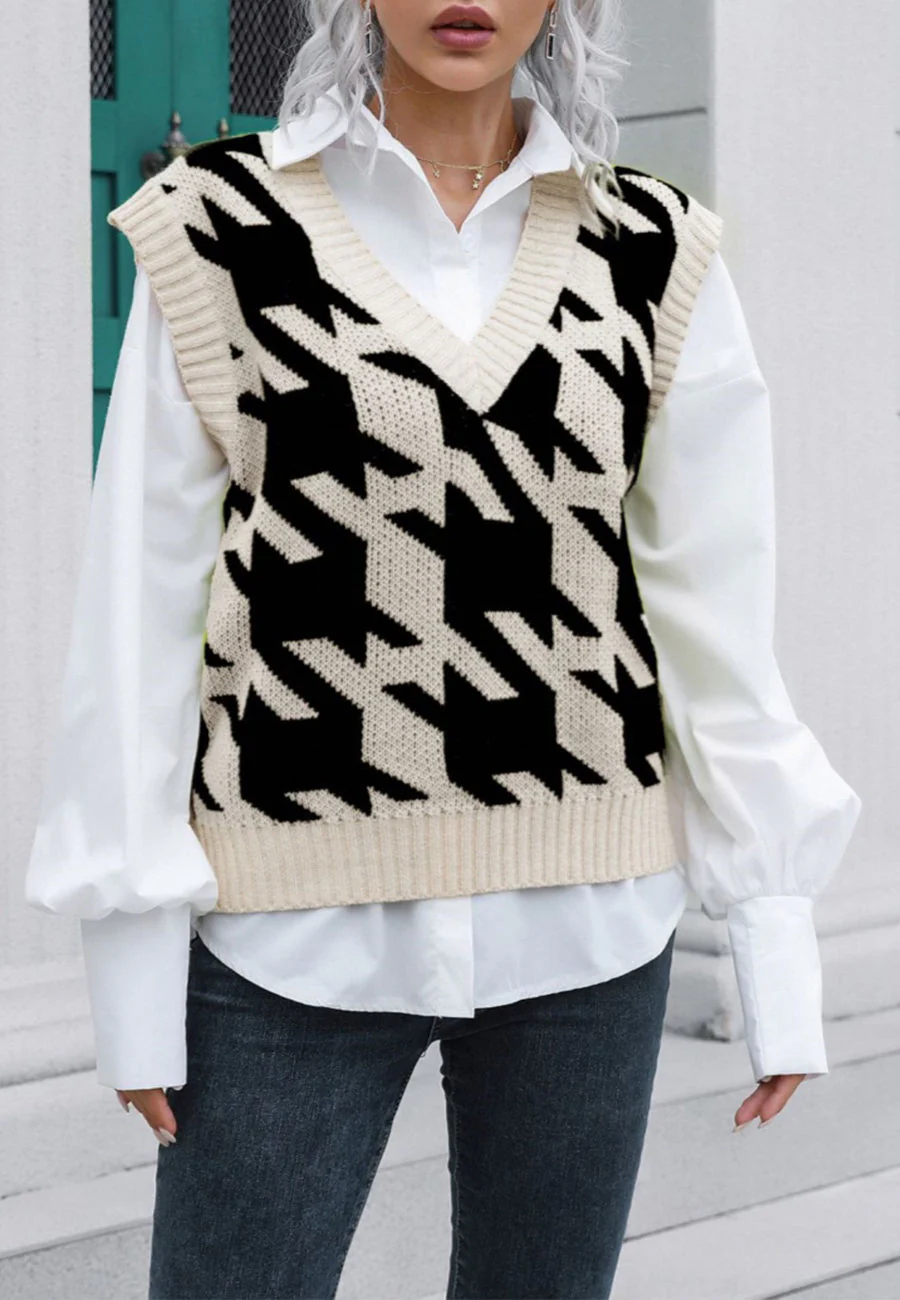 Houndstooth Knit Sweater Vest - Image 2
