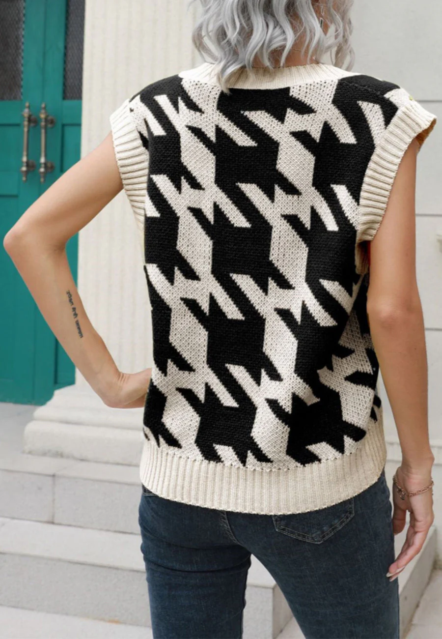 Houndstooth Knit Sweater Vest - Image 3