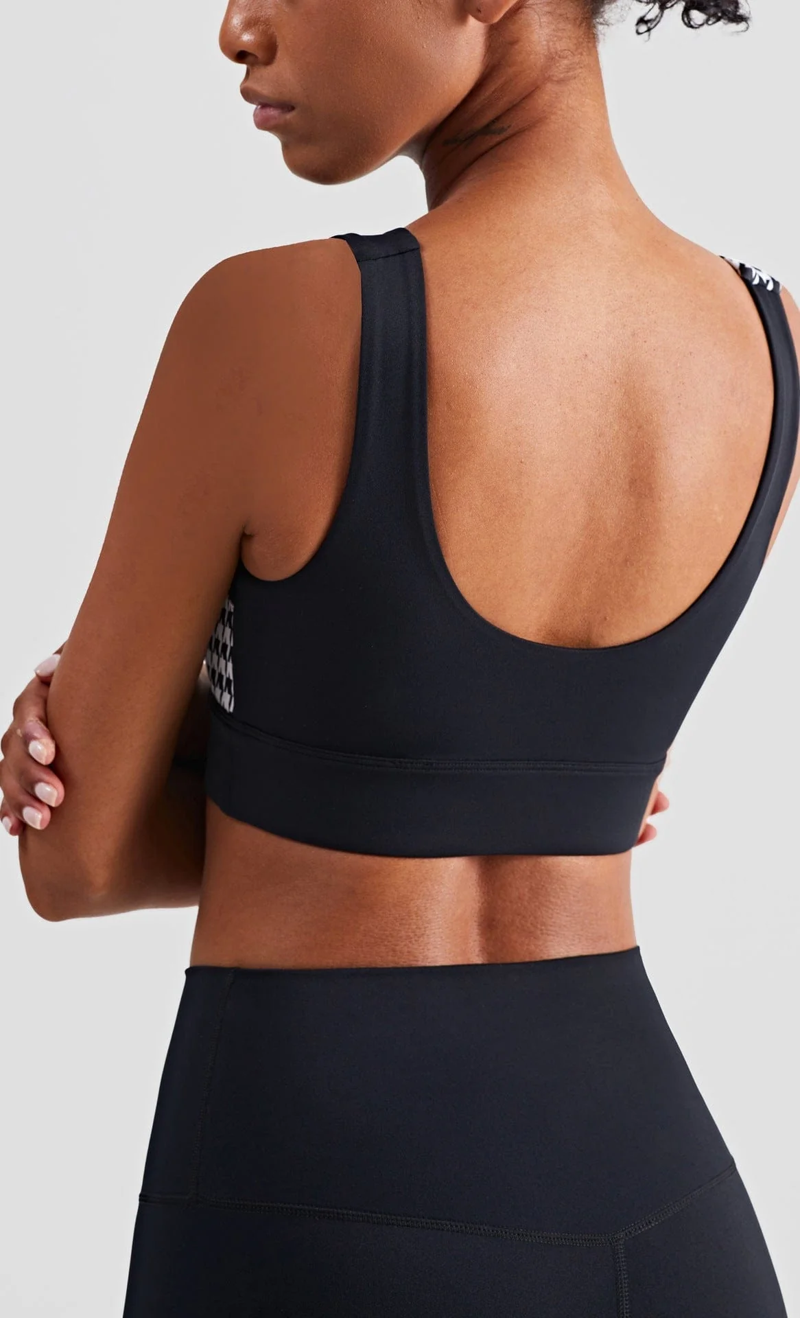 Houndstooth Scoop Neck Sports Bra - Image 3