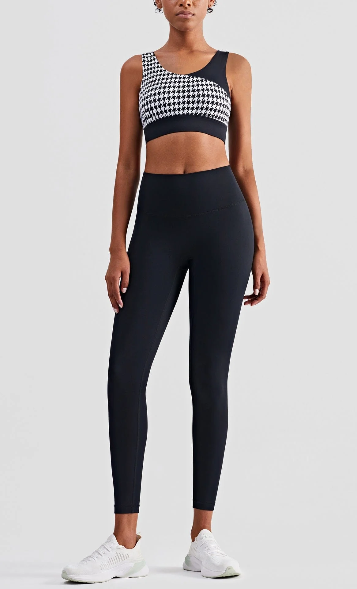 Houndstooth Scoop Neck Sports Bra - Image 4
