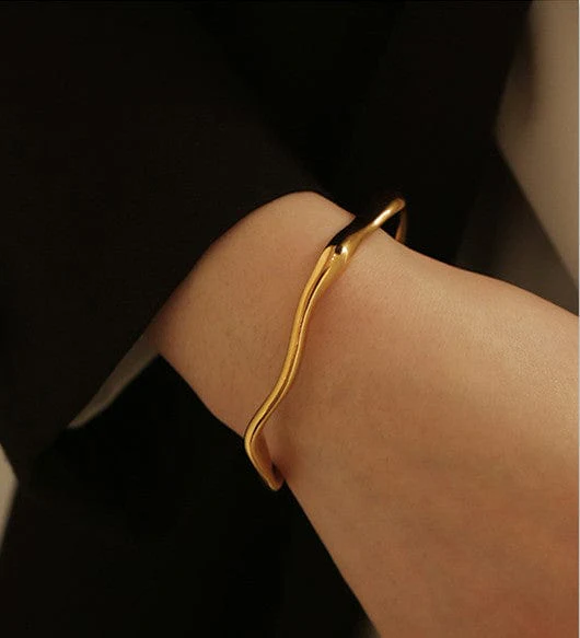 Irregular Gold Open Bangle Bracelet - Image 2