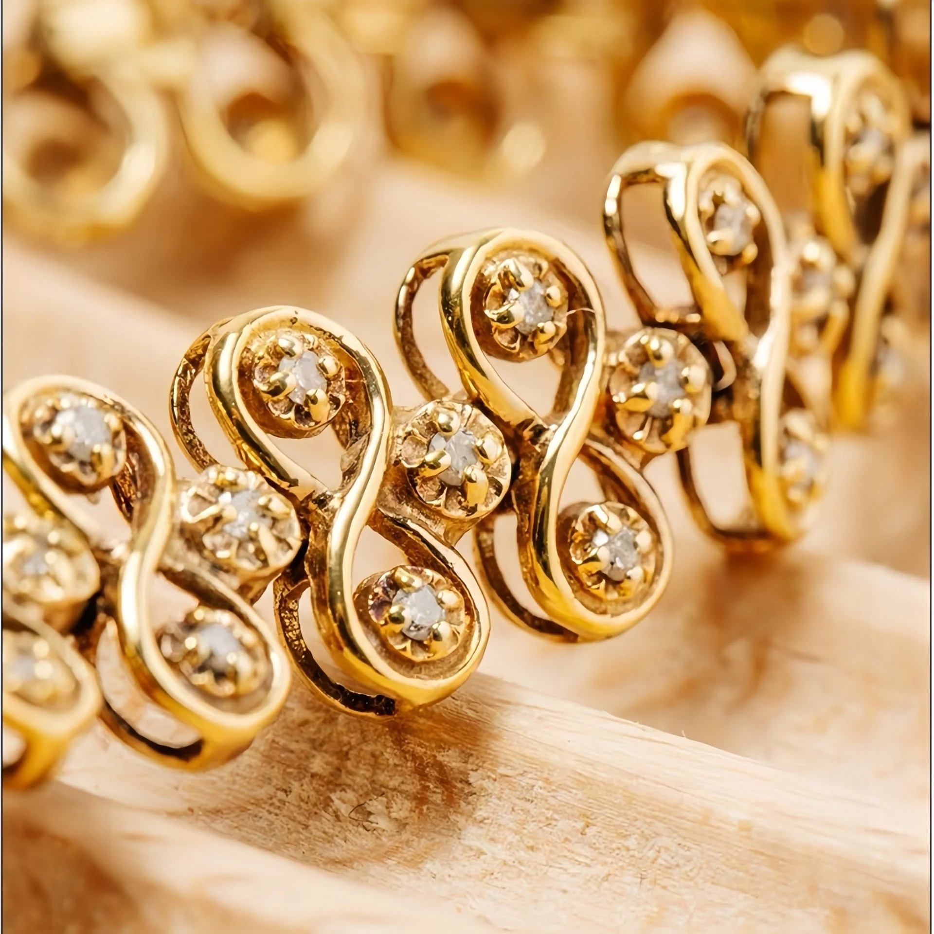 Jewelry Antique Luxury Diamond Quartz Watch - Image 4