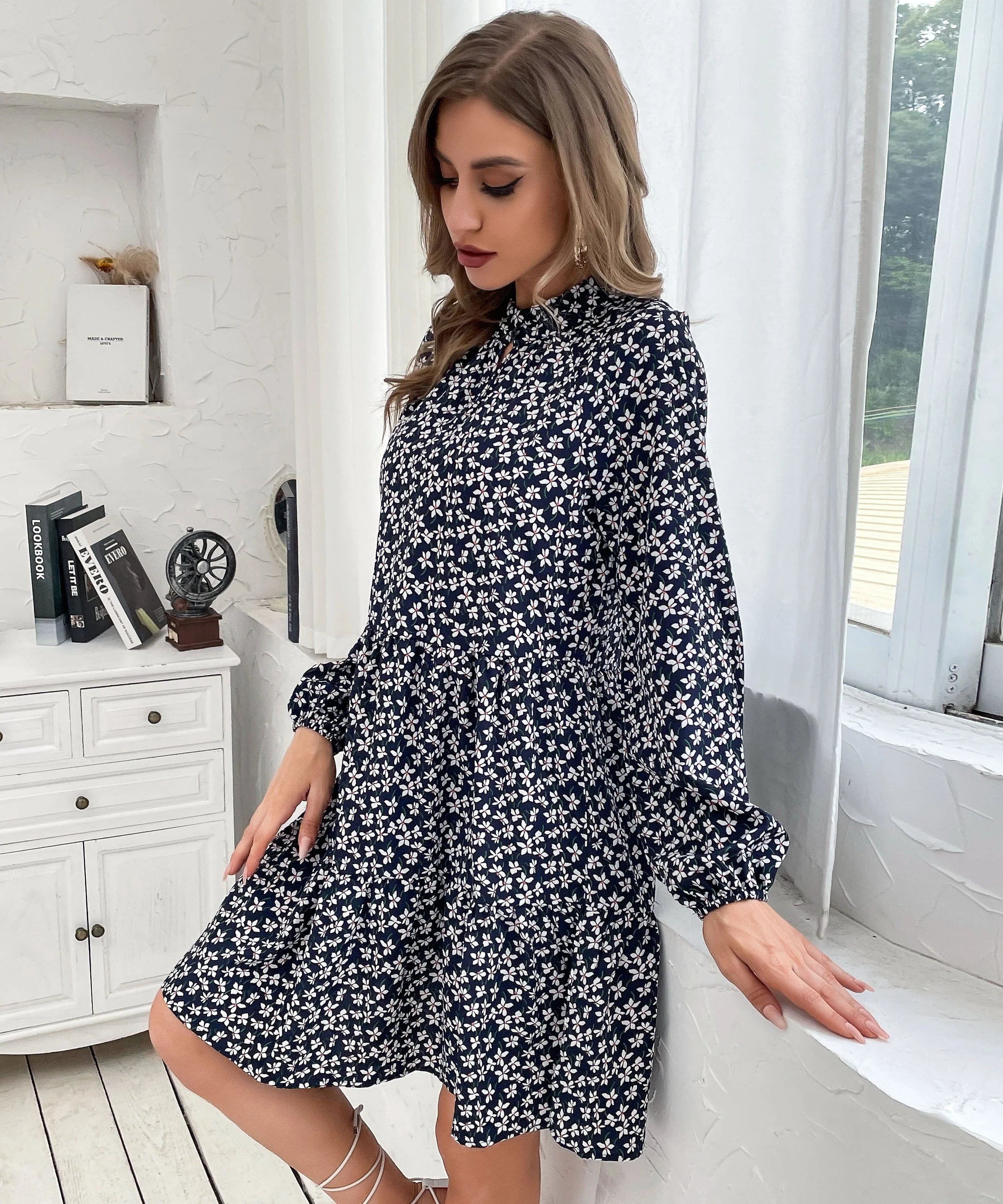 Keyhole Front Floral Print Dress - Image 4