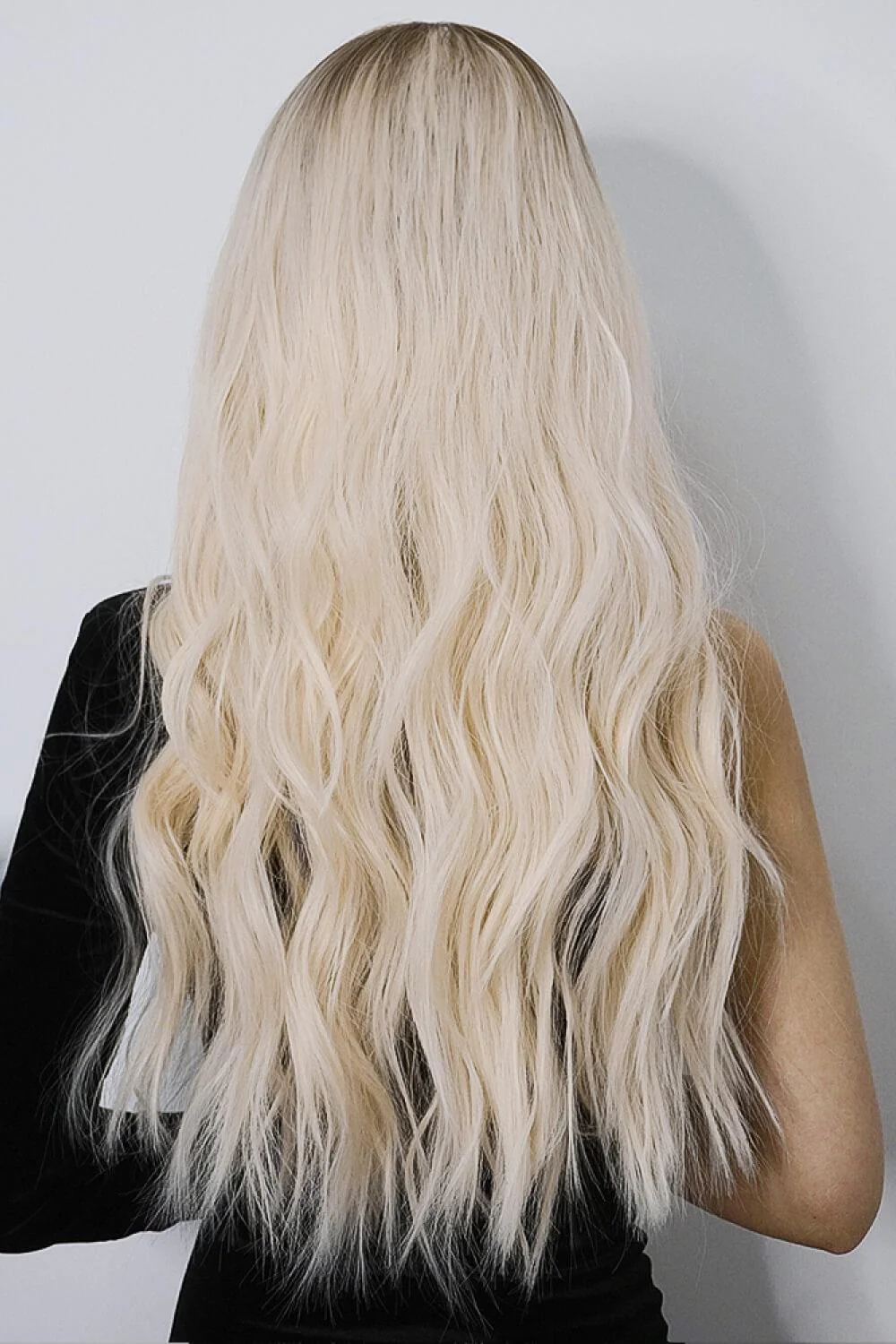 Long Wave Synthetic Wigs 26'' - Image 2