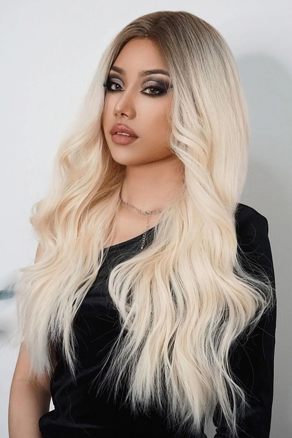 Long Wave Synthetic Wigs 26'' - Image 5