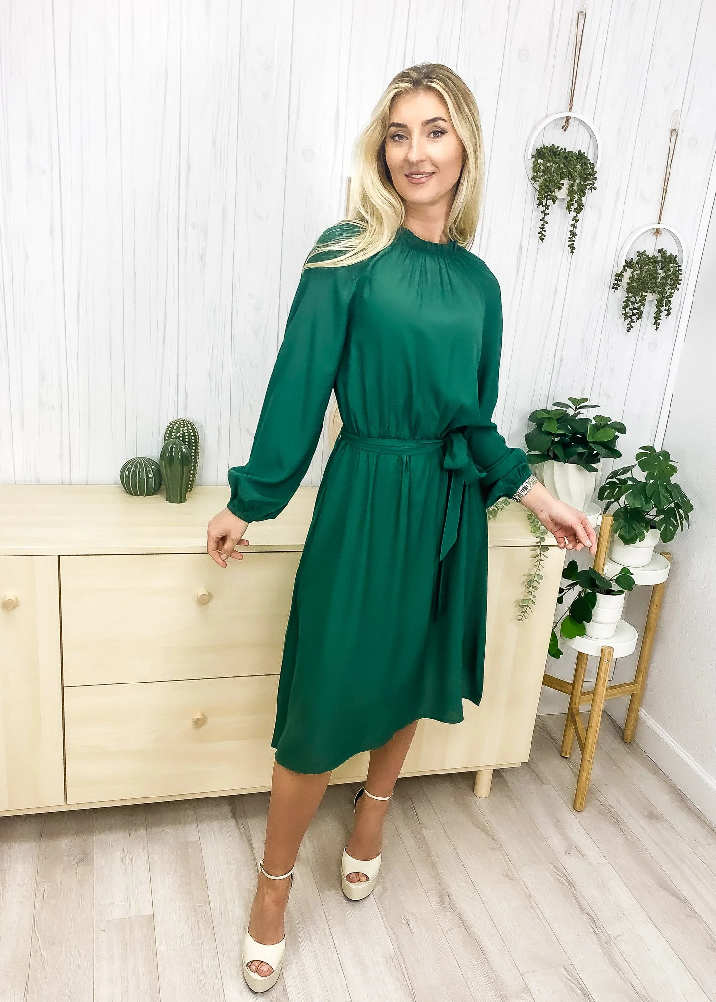 Lotus Leaf Collar Midi Dress - Image 6