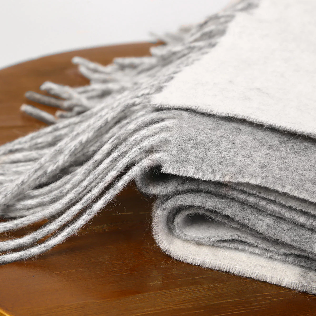 Luxury Plaid Cashmere Scarf for Women â€?Warm Pashmina Shawl with Tassels - Image 5