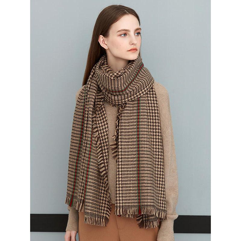 Luxury Wool Plaid Scarf for Women - Image 9