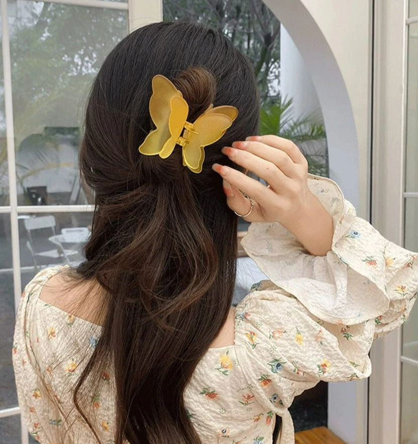 Matte Gradient Butterfly Hair Clip - Image 9