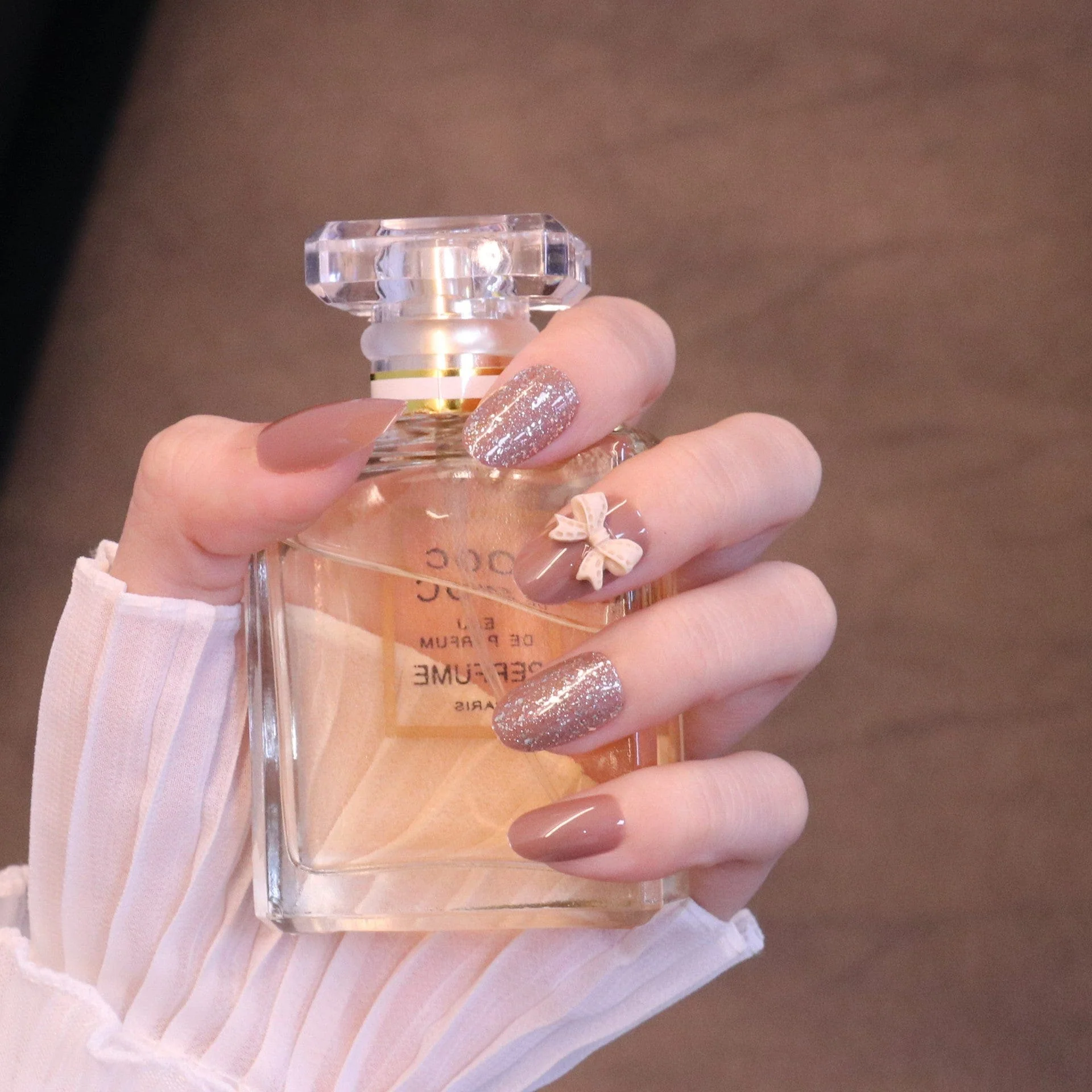 Medium Rounded Light Brown Press On Nails with Bow - Image 3