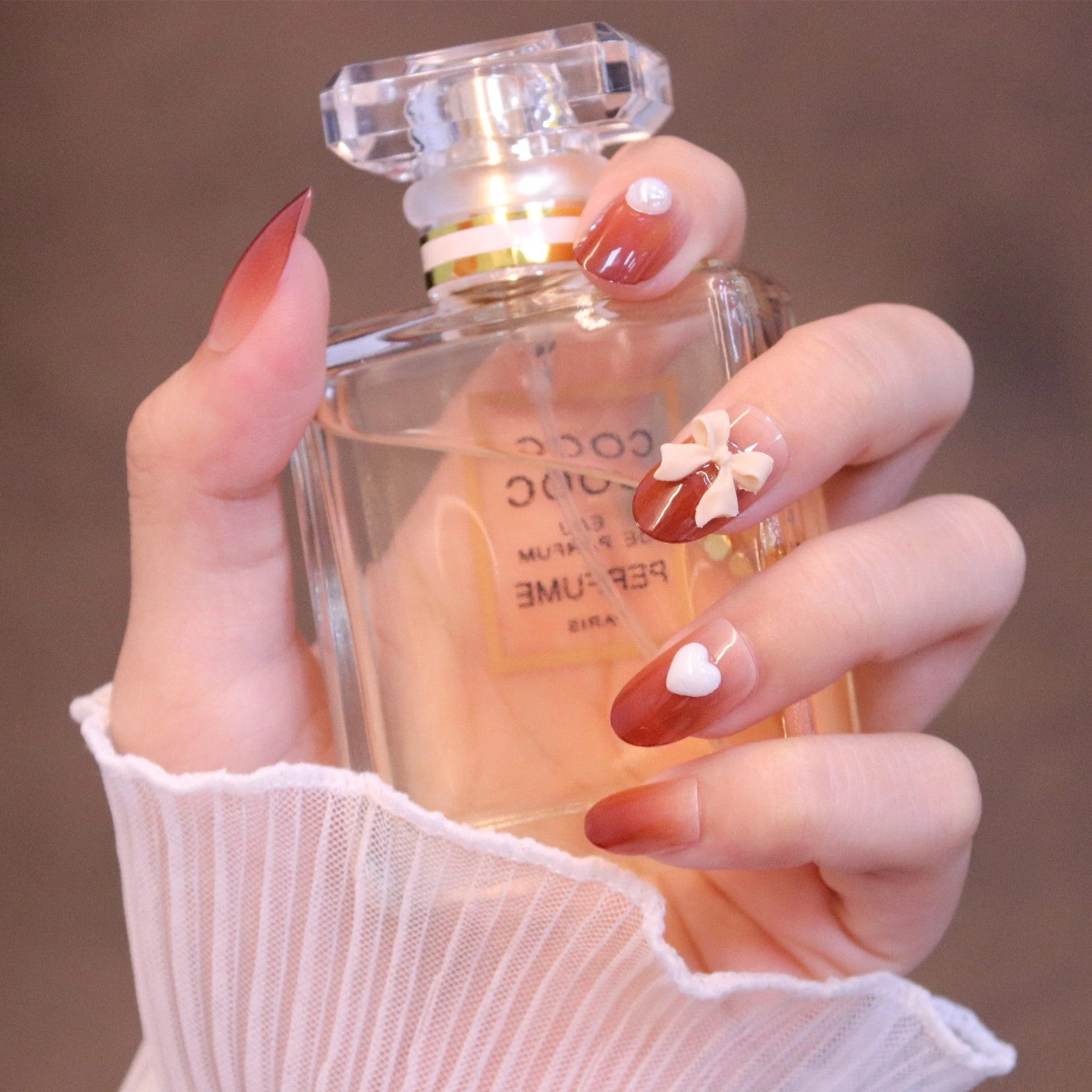 Medium Rounded Red Ombre Press On Nails with Bow and Heart - Image 3