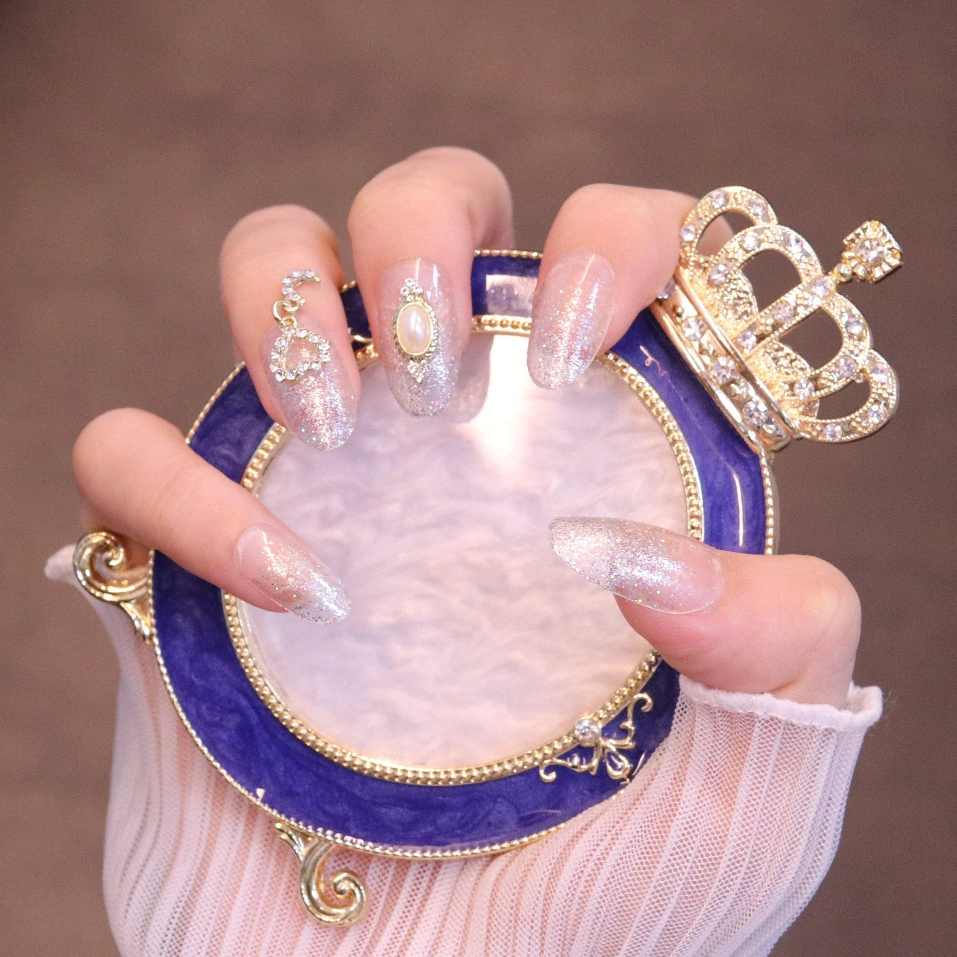 Medium Rounded Silver Press On Nails with Heart Charms and Pearls - Image 3