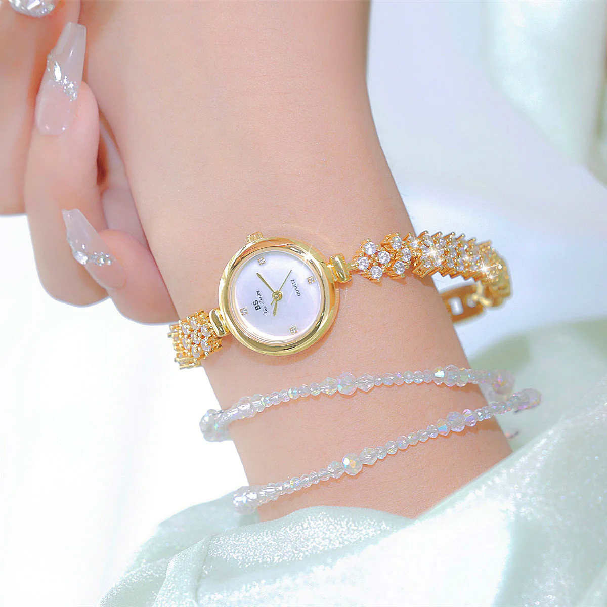 Mermaid Light Luxury Diamond Small Gold And Silver Chain Watch - Image 3