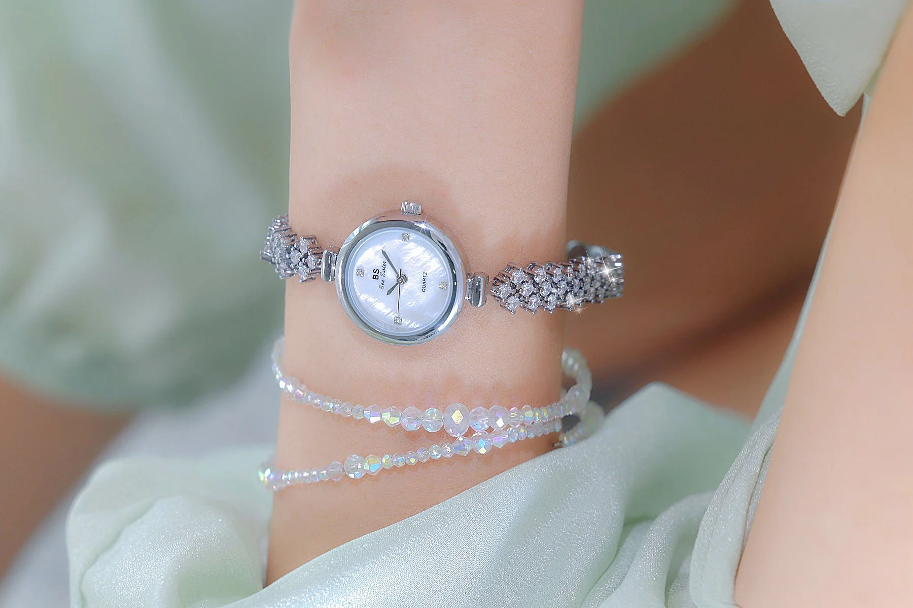 Mermaid Light Luxury Diamond Small Gold And Silver Chain Watch - Image 9