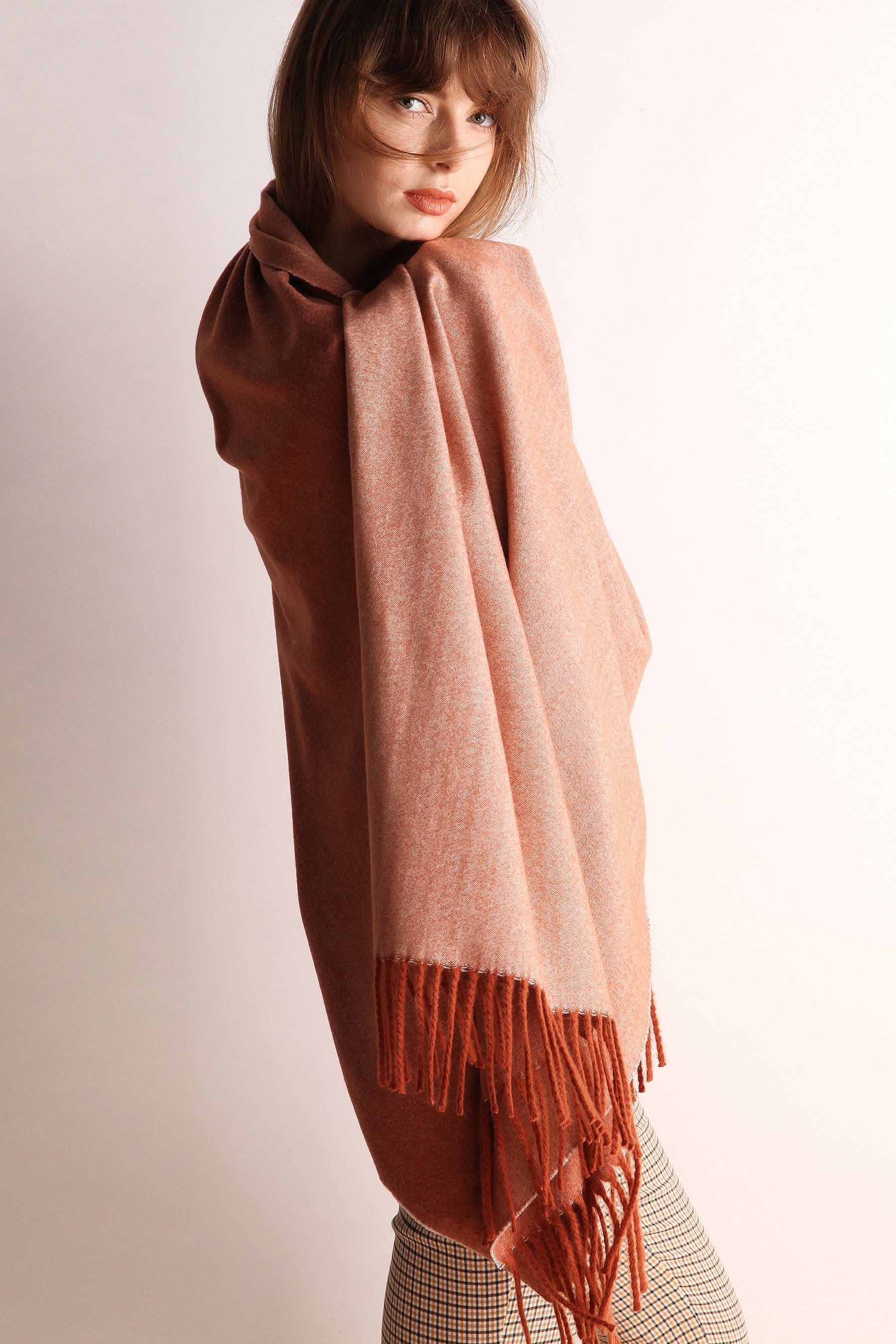 Minimalist Fringe Hem Scarf - Image 19