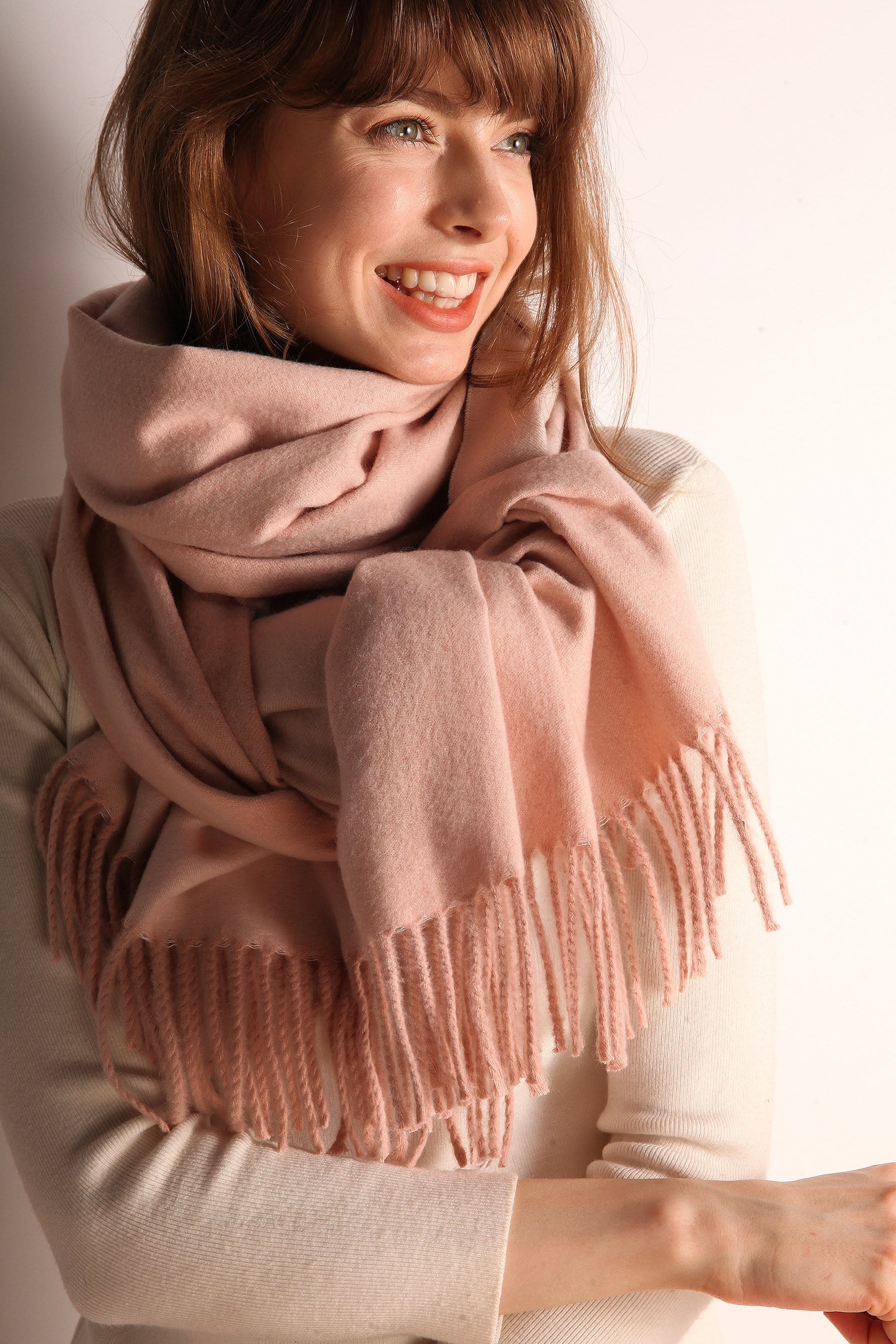 Minimalist Fringe Hem Scarf - Image 20