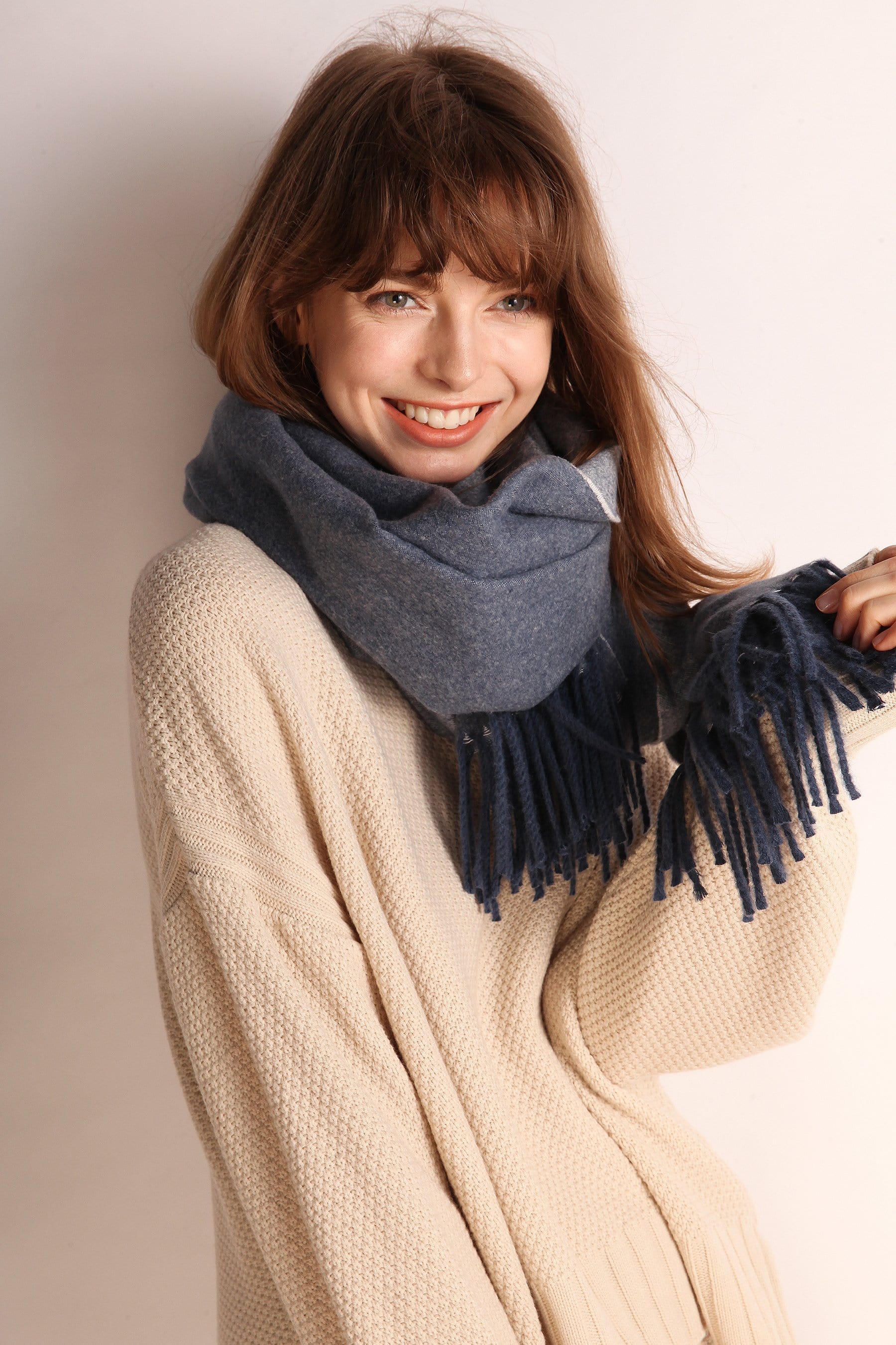 Minimalist Fringe Hem Scarf - Image 32