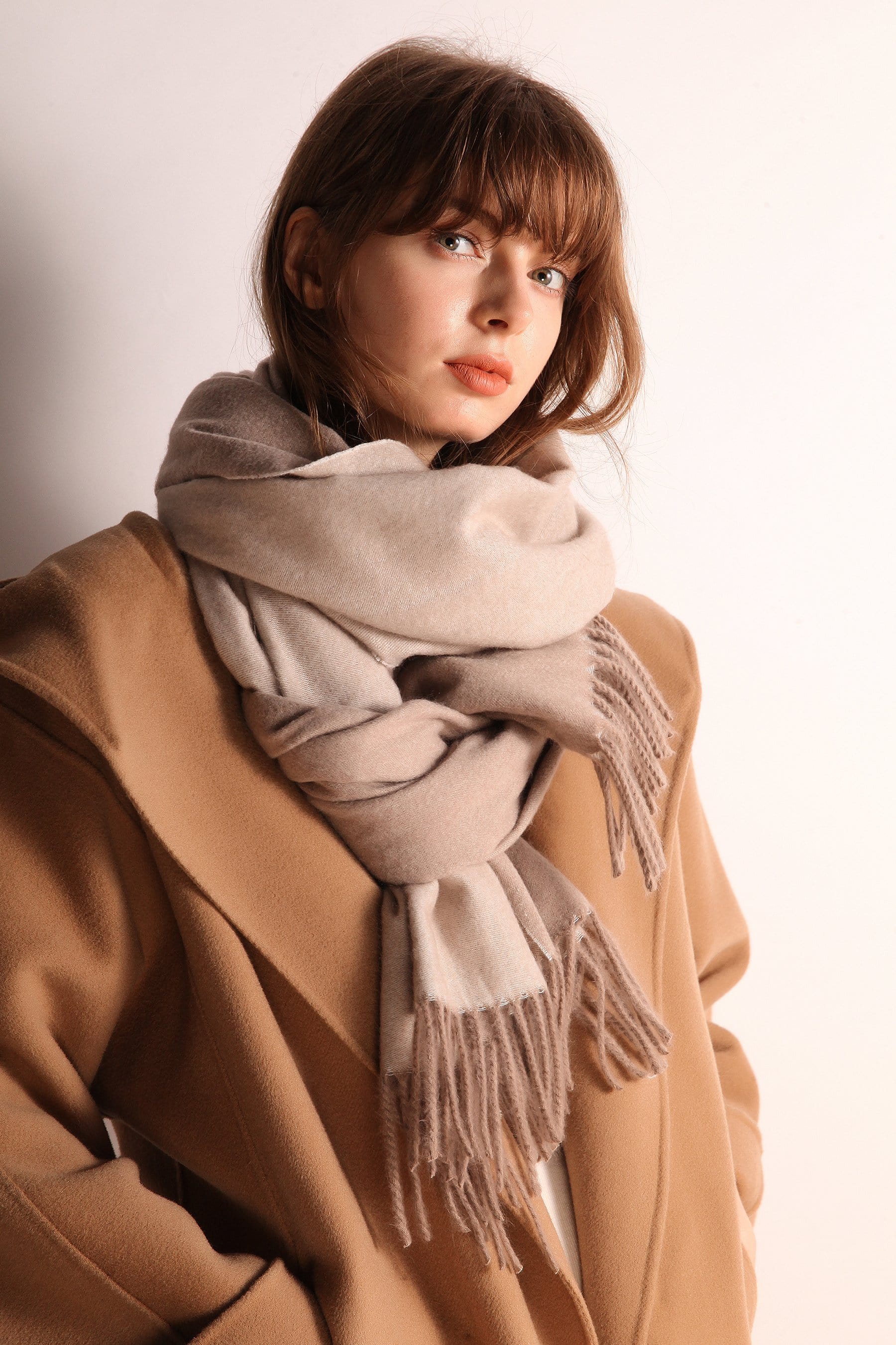 Minimalist Fringe Hem Scarf - Image 39