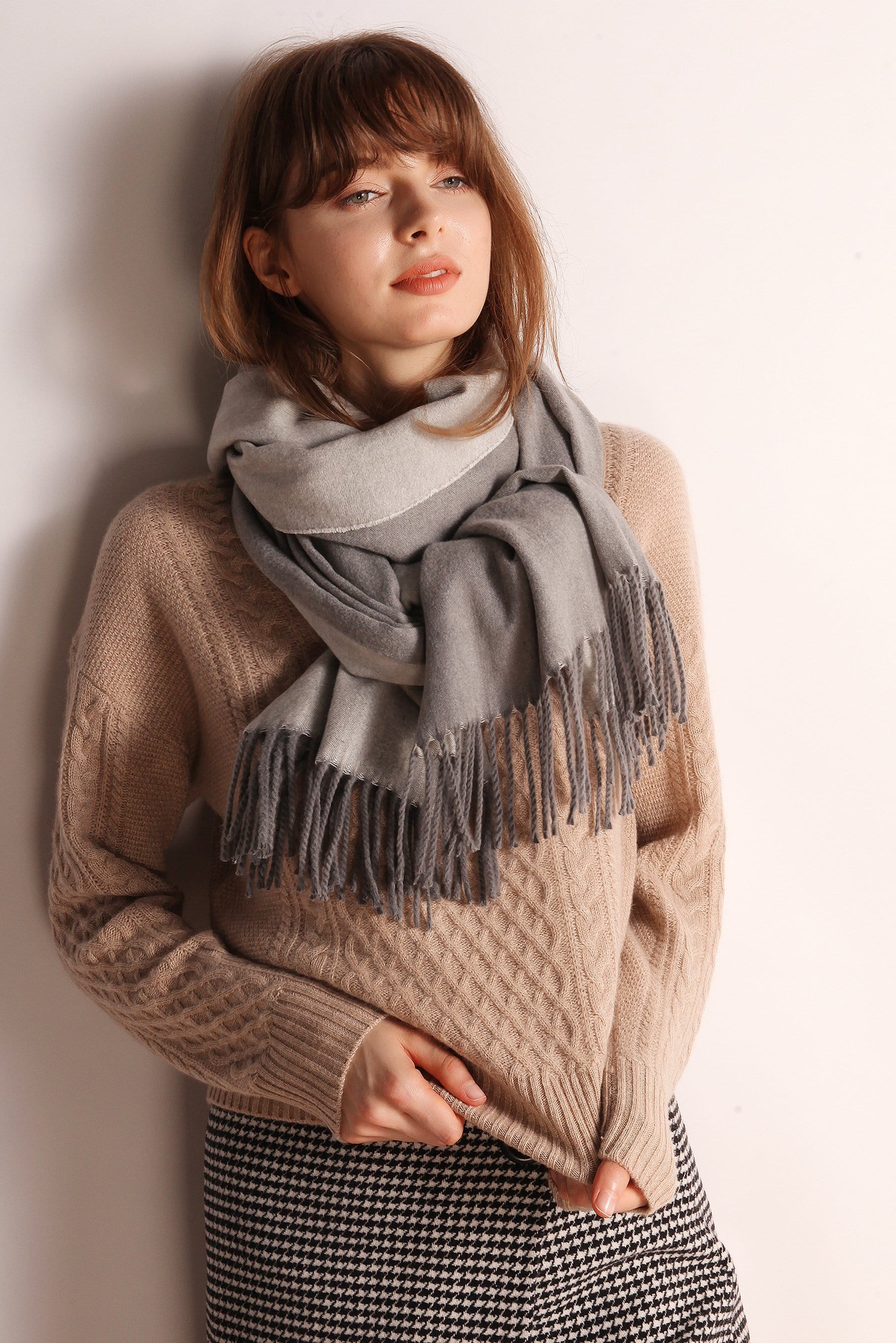 Minimalist Fringe Hem Scarf - Image 44