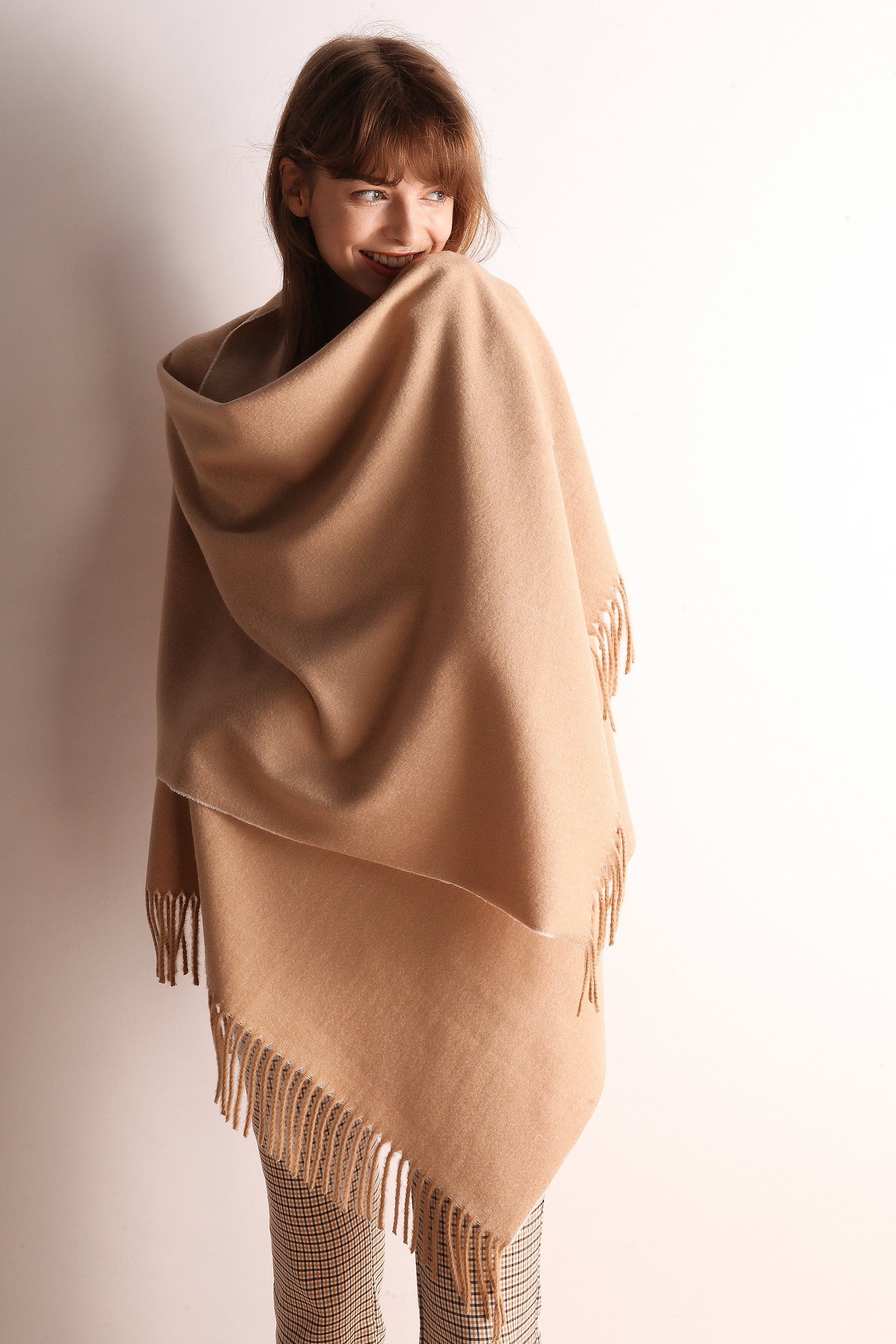 Minimalist Fringe Hem Scarf - Image 6
