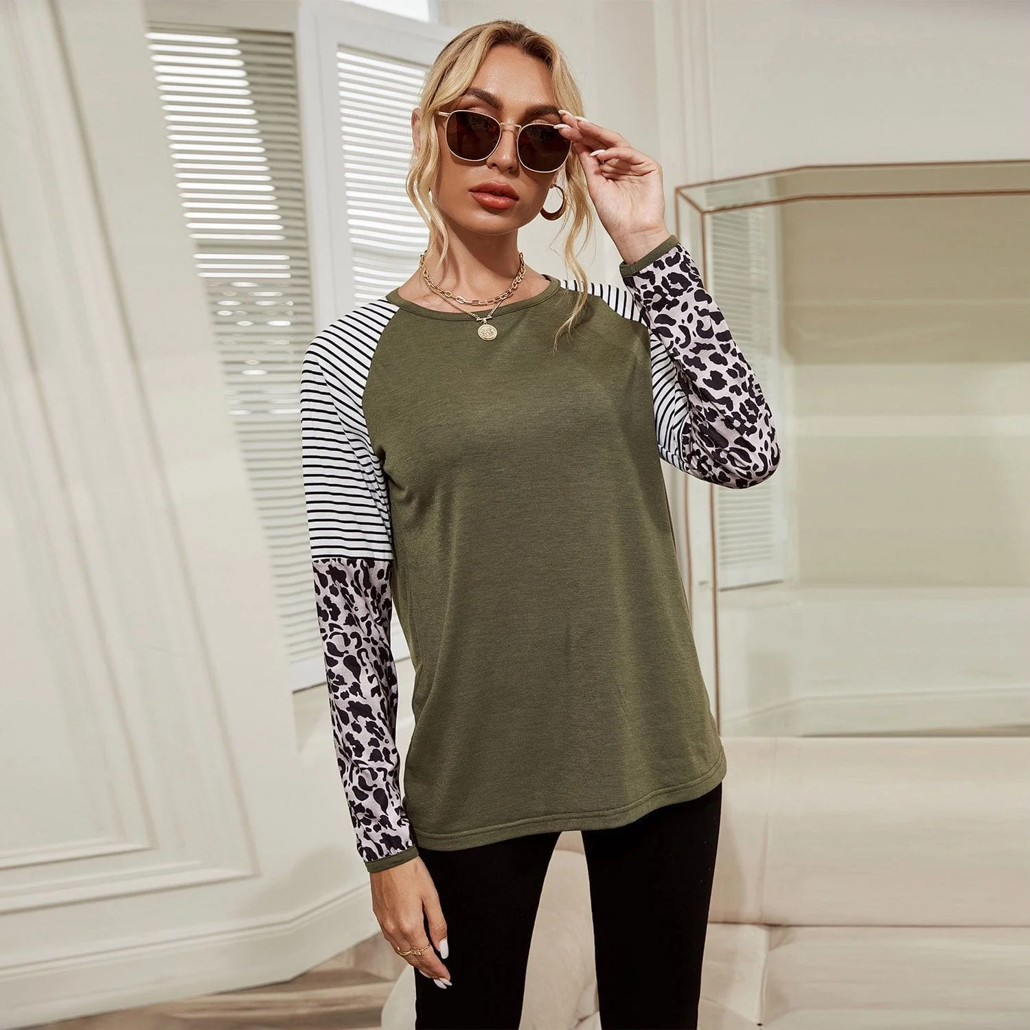 Mixed Prints Raglan Sleeve Sweatshirt - Image 3