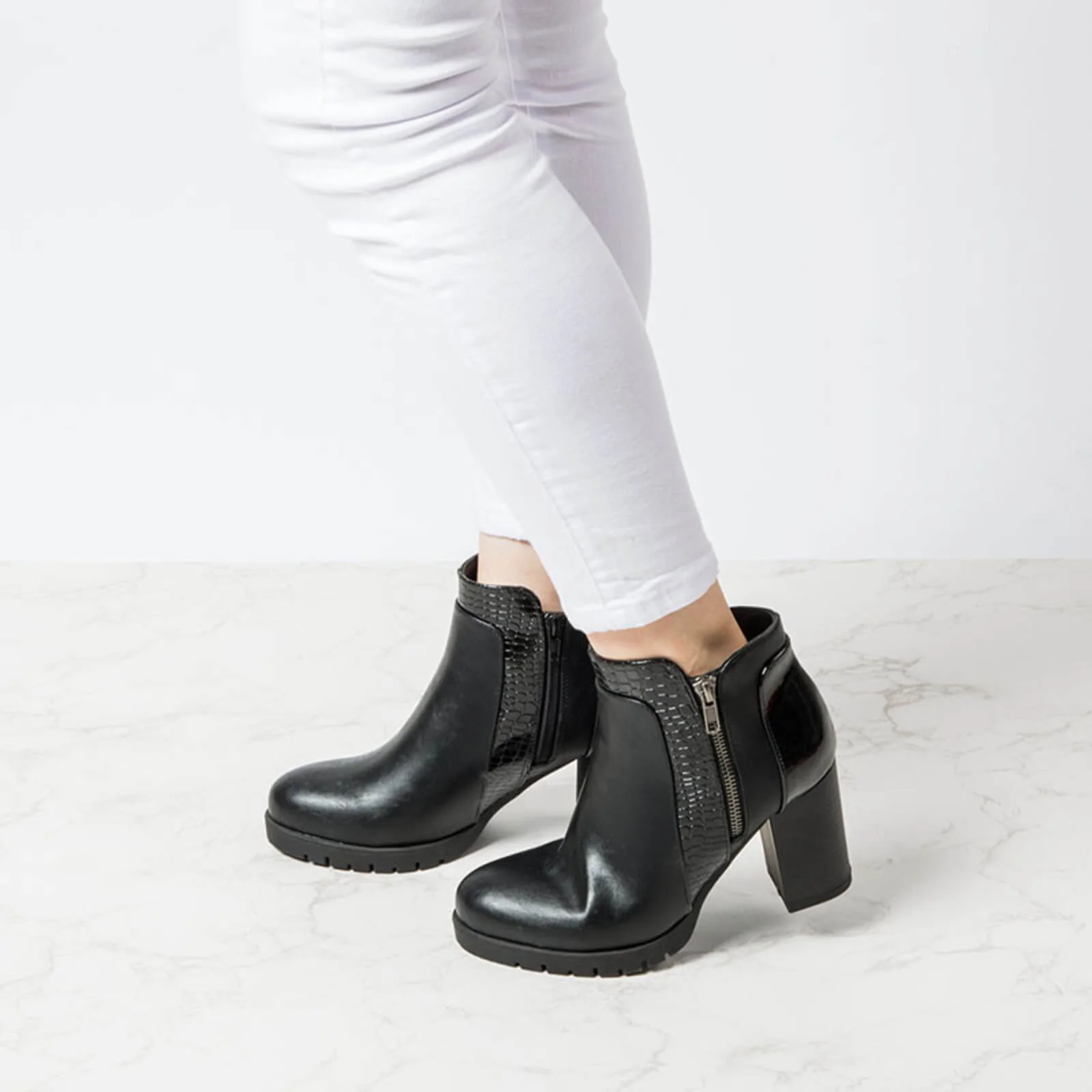 Crocodile Pattern Chunky Ankle Boots Side Zipper - Image 3