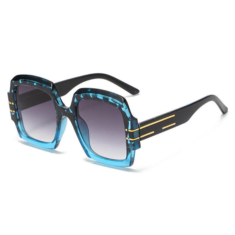 Oversized Oval Sunglasses with Gradient Lenses - Image 2