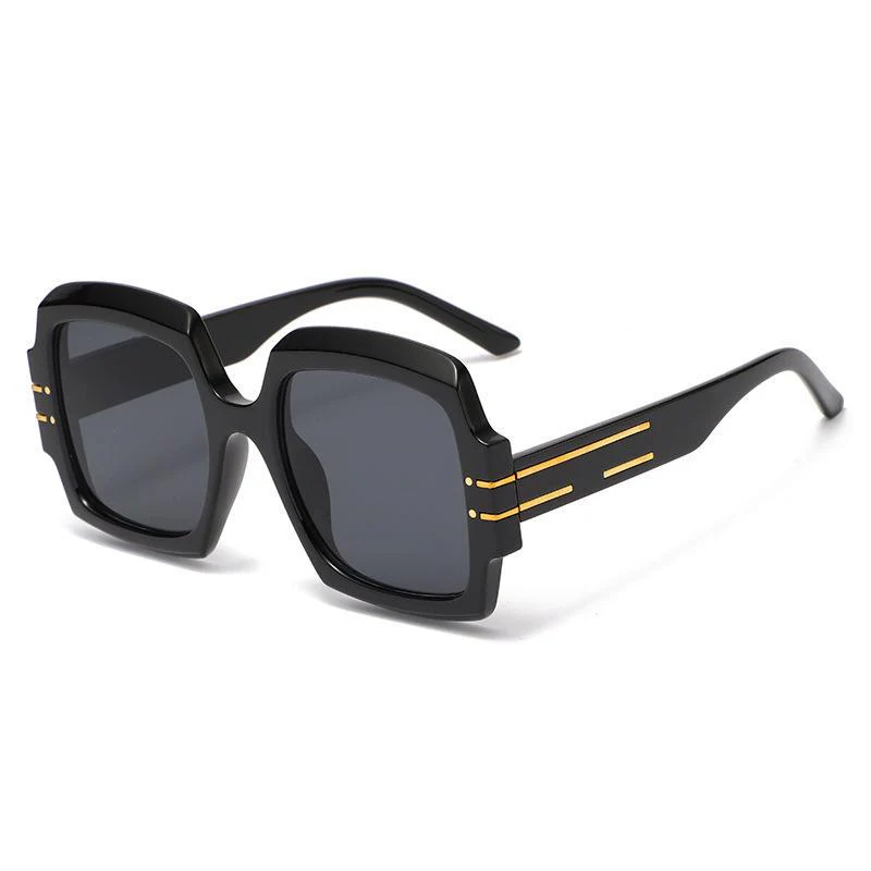 Oversized Oval Sunglasses with Gradient Lenses - Image 6