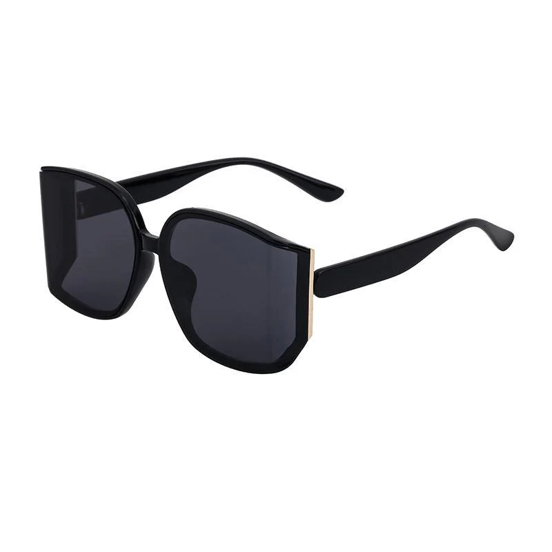 Oversized Square Sunglasses for Women - Image 3