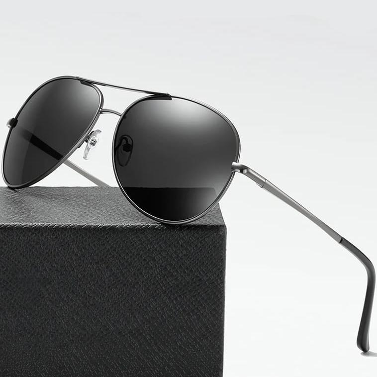 Photochromic Vintage Aviator Sunglasses - Image 7