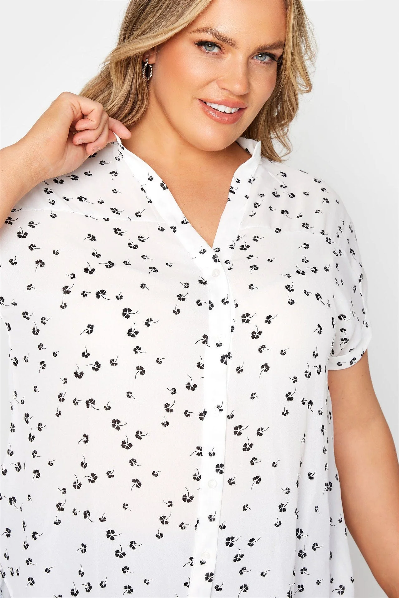 Printed Asymmetric Hem Polo Shirt - Image 16