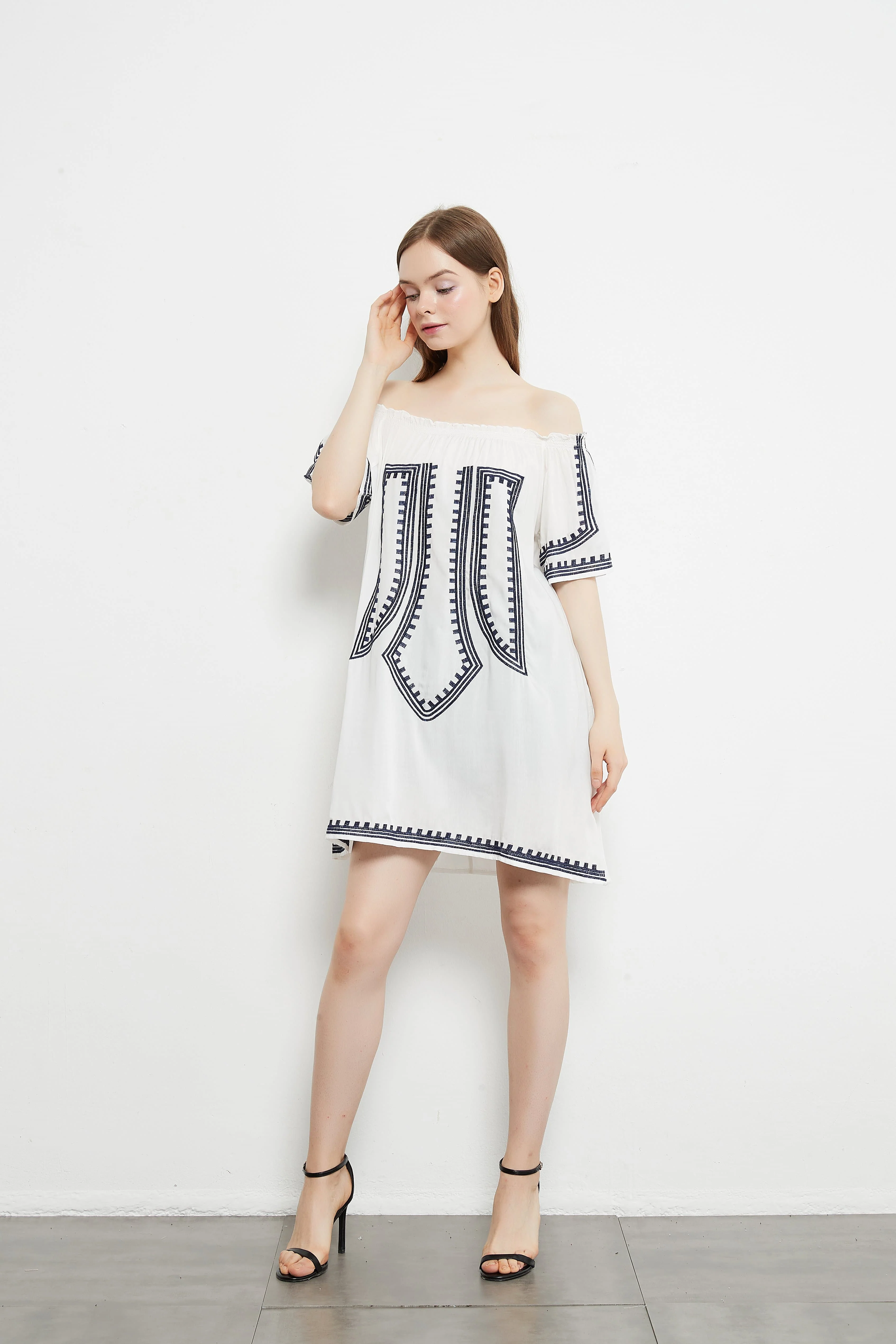 Printed Versatile Off Shoulder Smocked Dress - Image 4