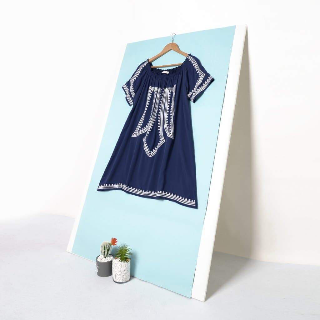 Printed Versatile Off Shoulder Smocked Dress - Image 7