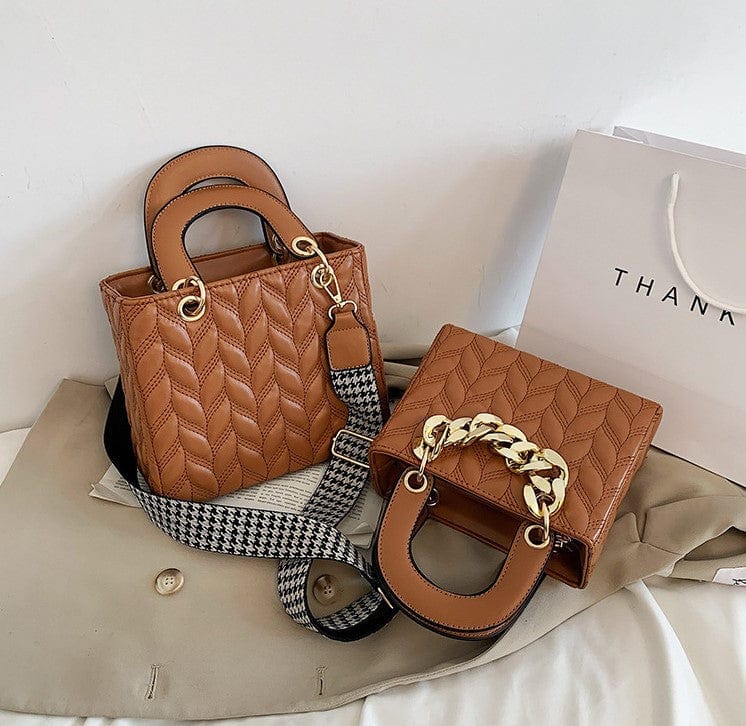 Quilted Handbag with Thick Gold Chains and Thick Straps - Image 9