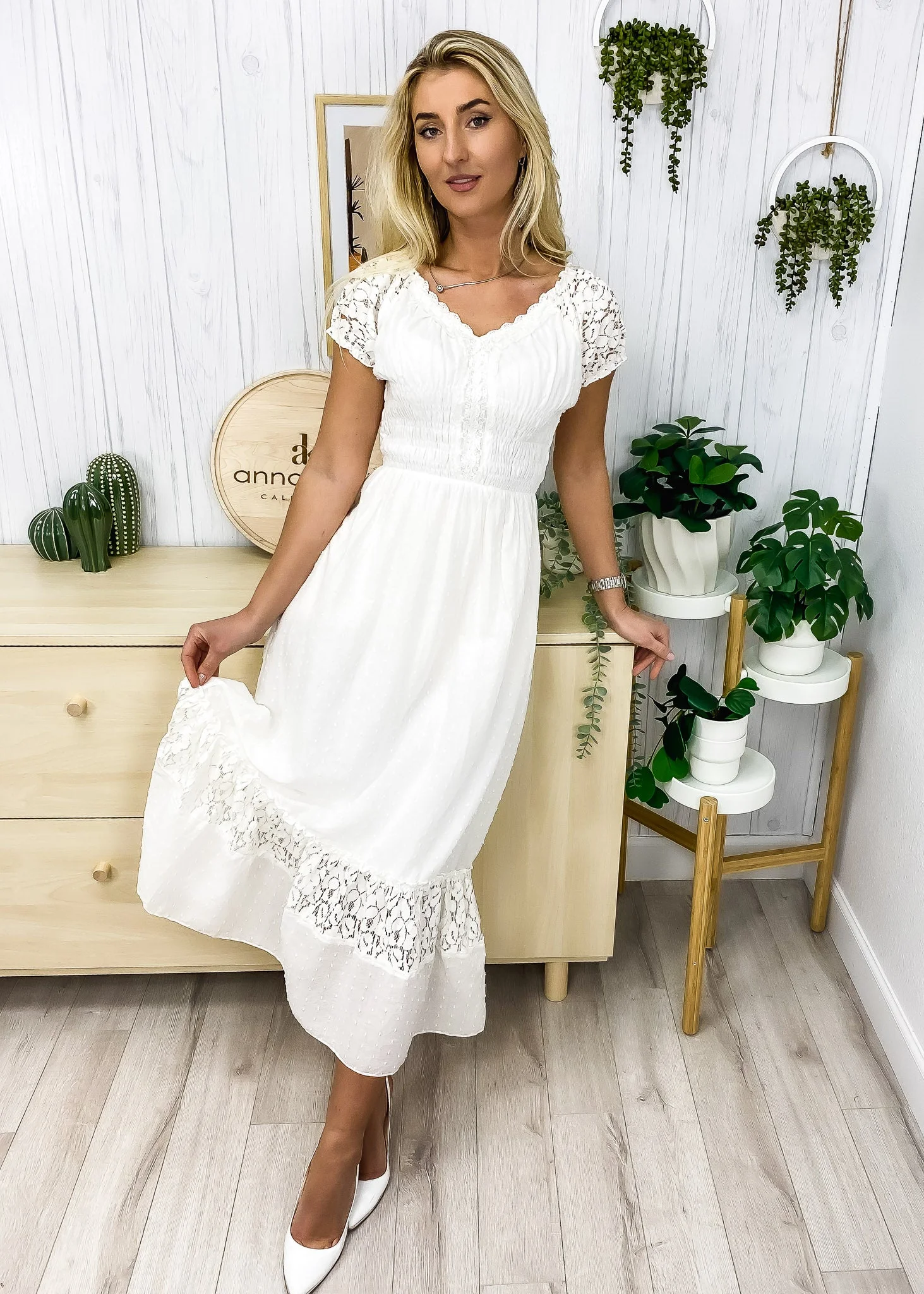 Renaissance Boho Lace Maxi Dress - Image 3