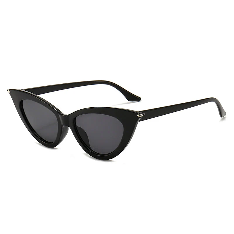 Retro Cat Eye Sunglasses for Women - Image 13