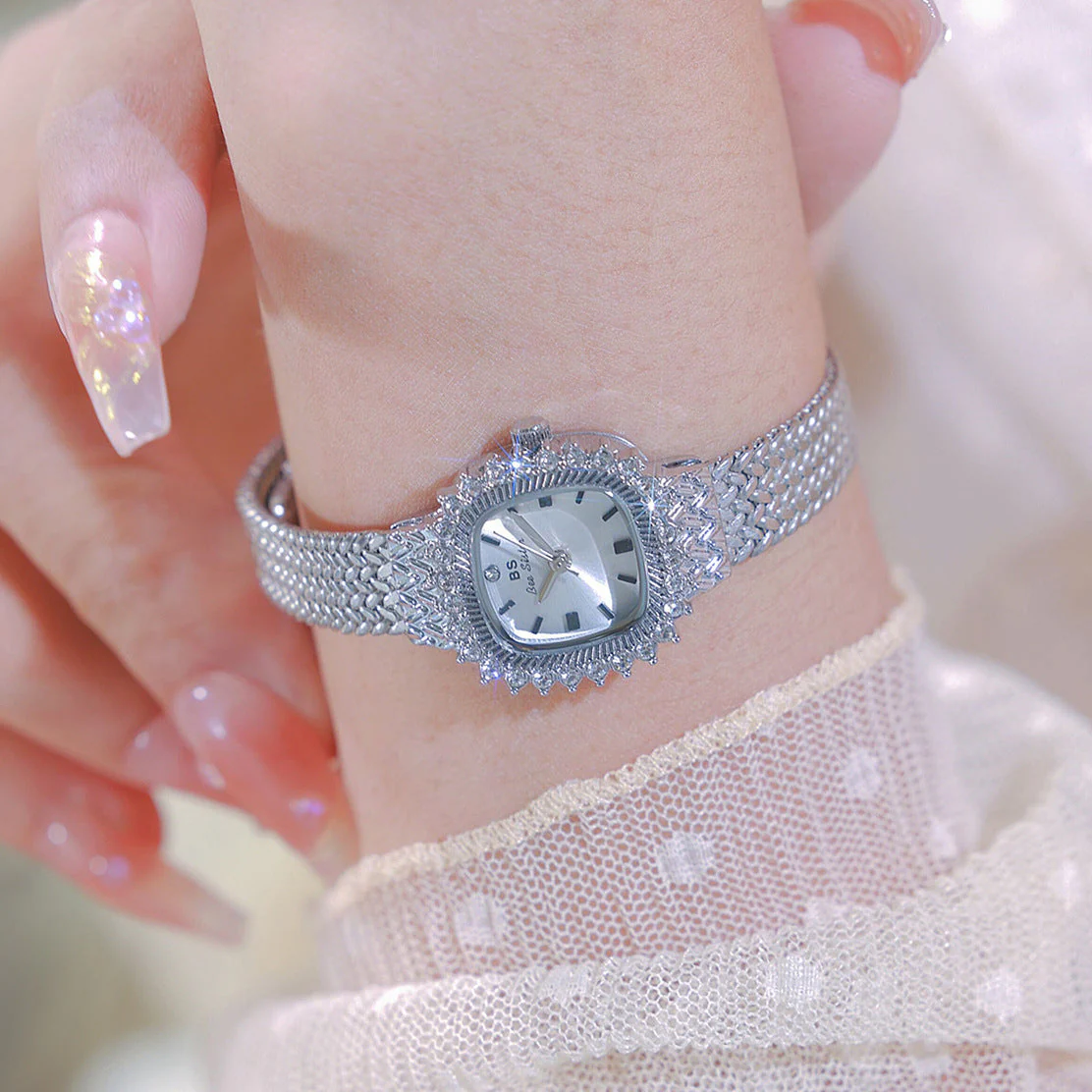 Retro Lucky Small Square Wheat Mini Watch - Image 3
