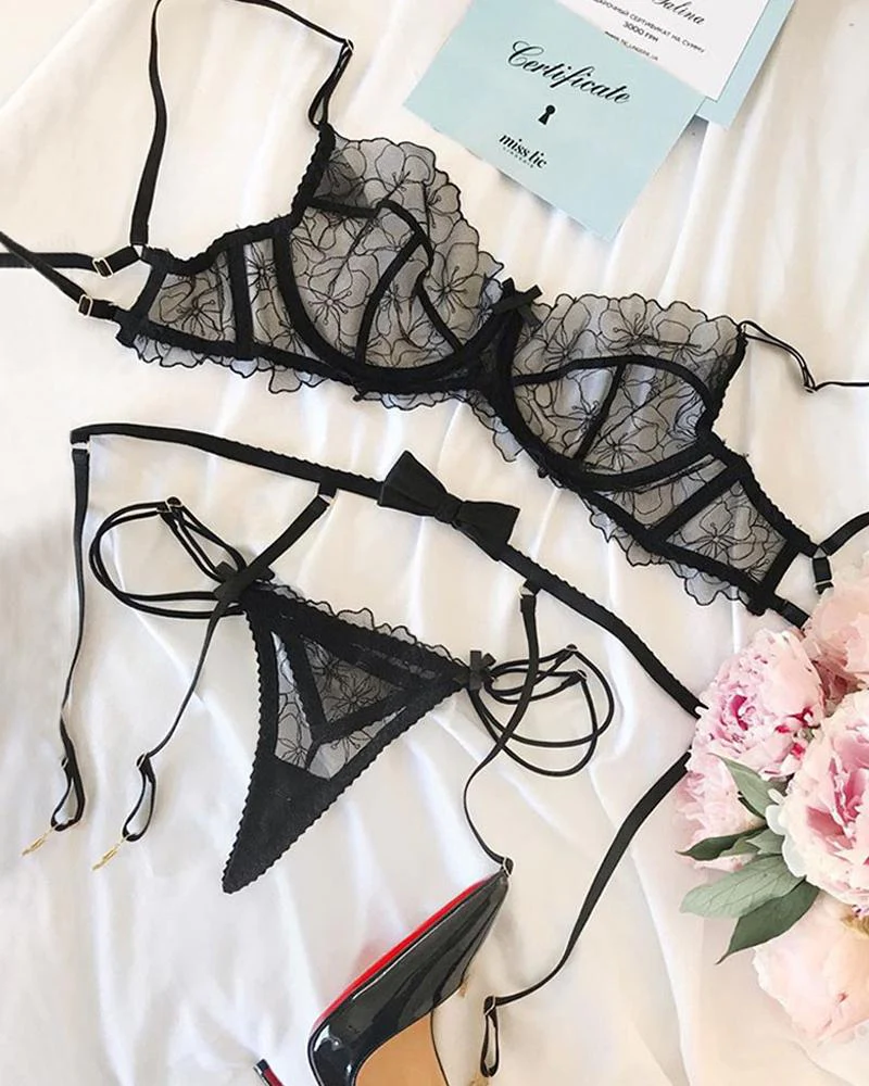 Sheer Mesh Spaghetti Strap Bowknot Lace Lingerie Set(2PCS) - Image 5