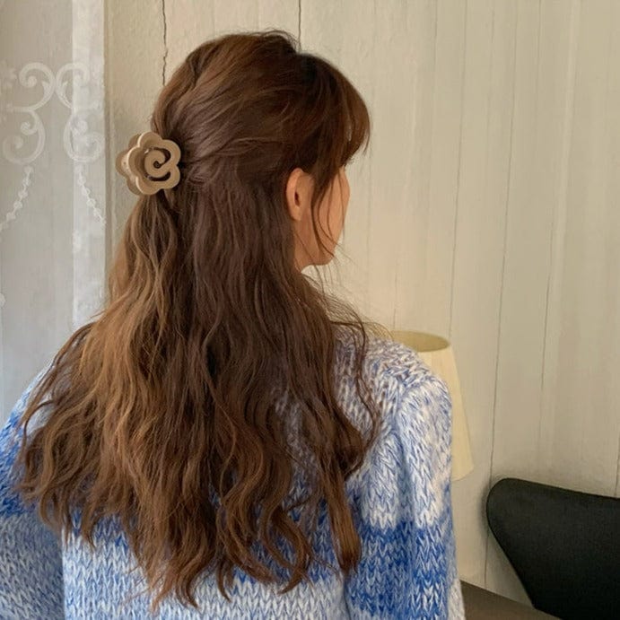 Simple Flower Hair Claw - Image 5