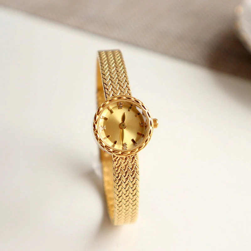 Simple Retro Special Interest Light Luxury Small Gold Watch - Image 5