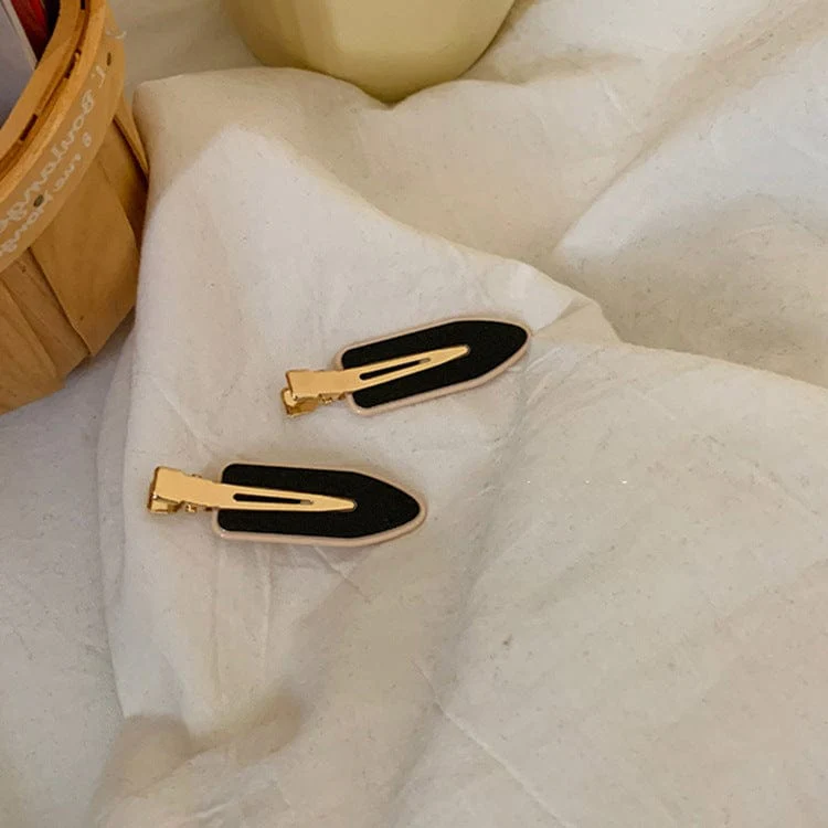 Simplistic Two Toned Small Hair Clip - Image 7