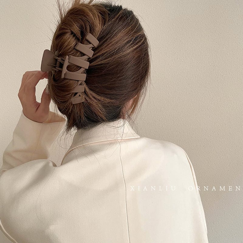 Simplistic Zig Zag Hair Claw - Image 2