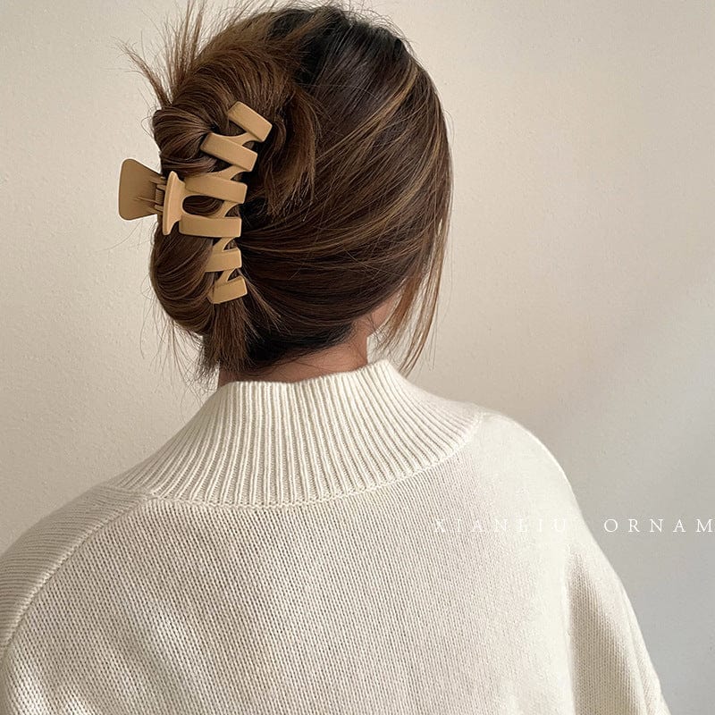Simplistic Zig Zag Hair Claw - Image 3