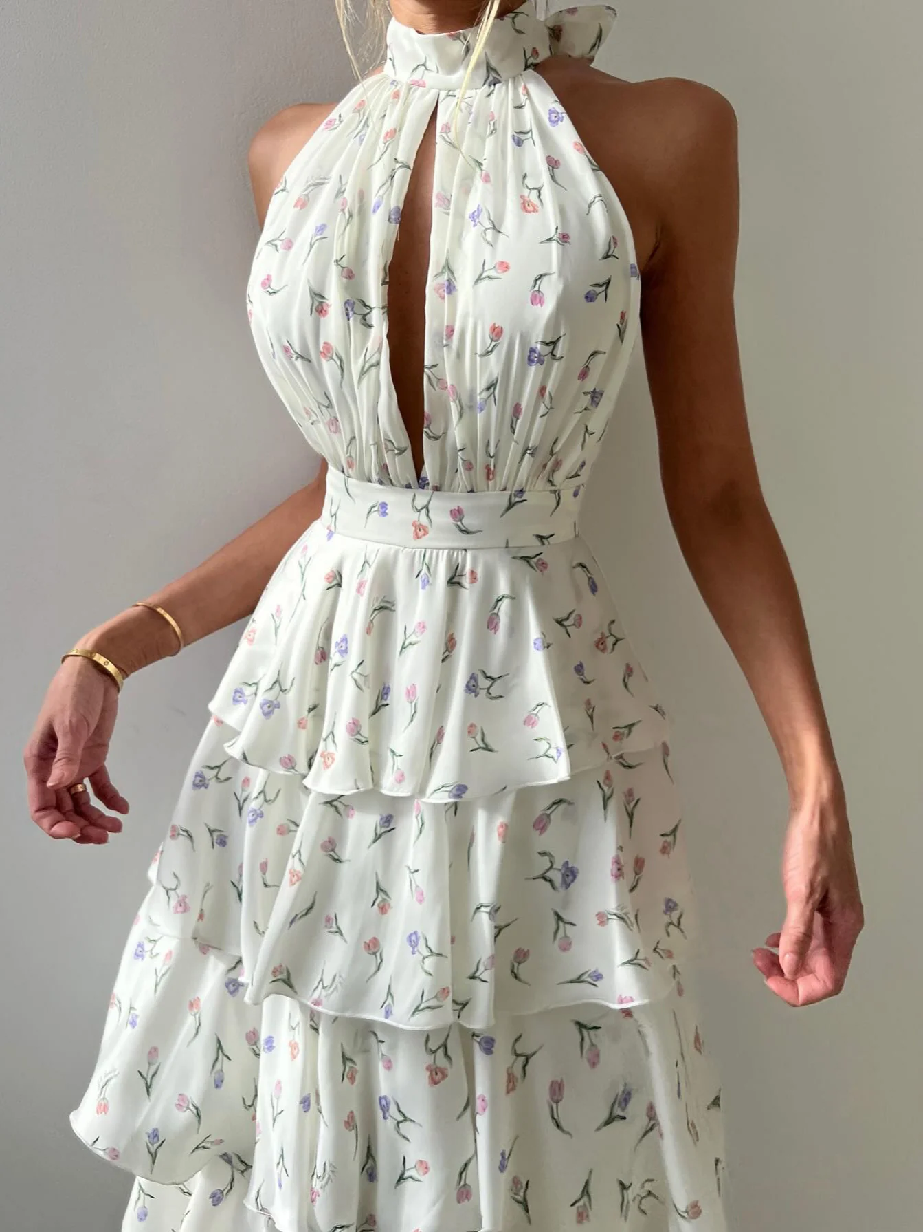 Sleeveless Hollow Floral Layered Cake Dress - Image 7