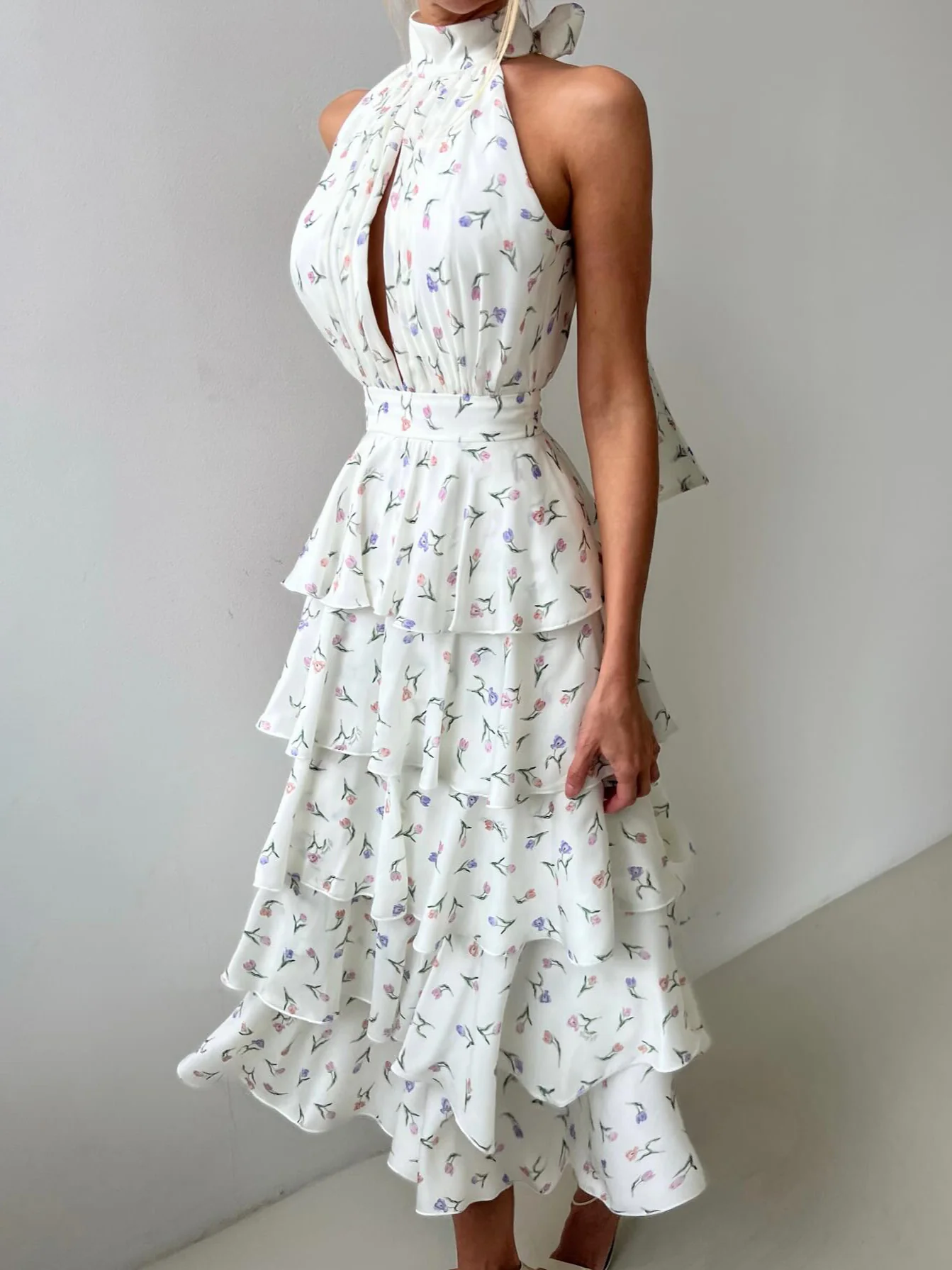 Sleeveless Hollow Floral Layered Cake Dress - Image 9