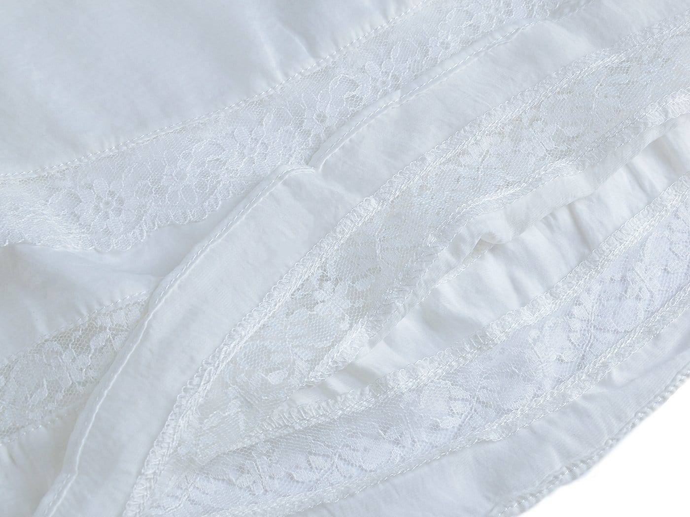 Sleeveless White Lace Ruffle Boho Flowy Cami Crop Top - Image 4