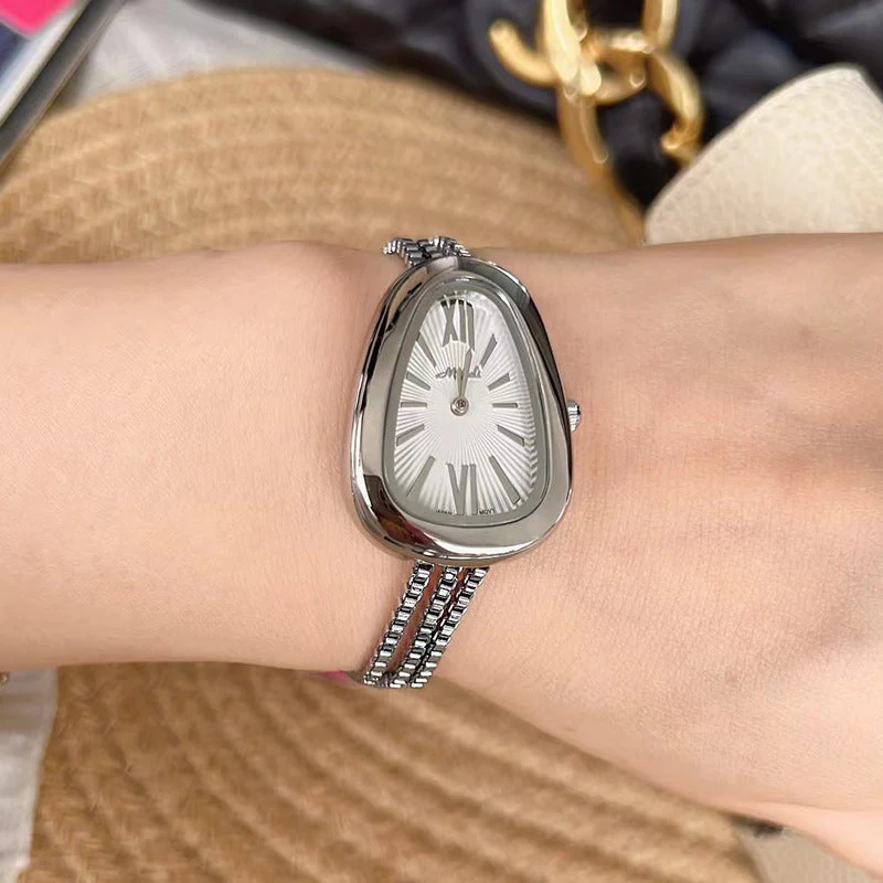 Snake Head High-grade Tassel Chain Quartz Watch - Image 4