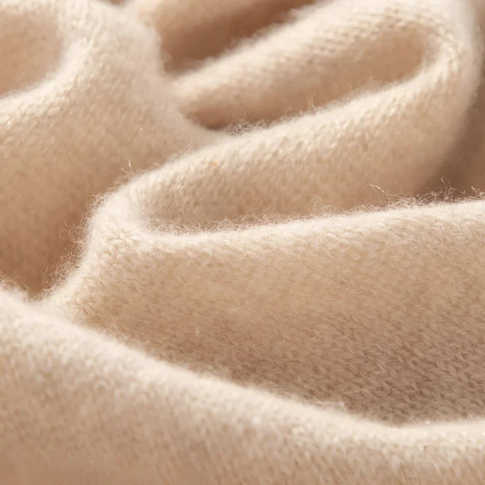 Soft, Warm, and Elegant 100% Cashmere Scarf - Image 4