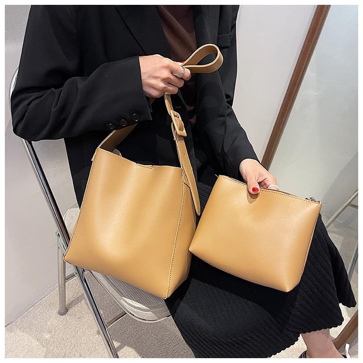 Solid Color Leather Shopper Bag - Image 4