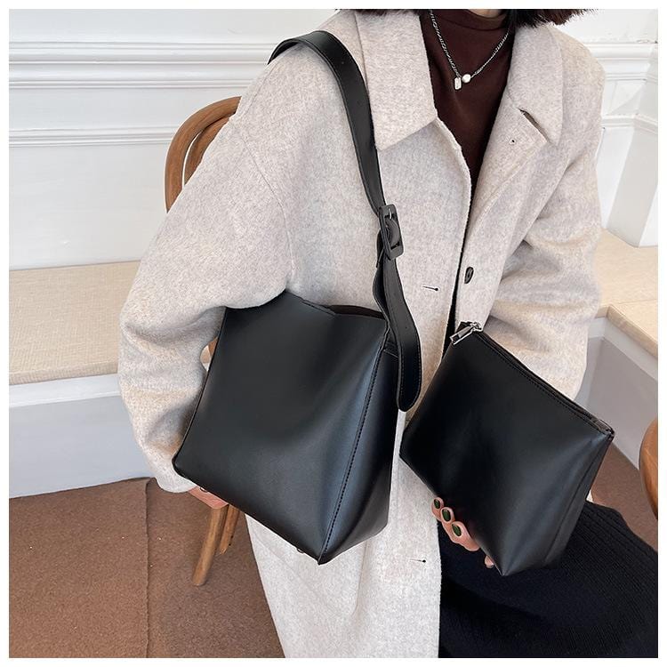Solid Color Leather Shopper Bag - Image 7